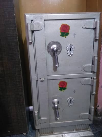 locker safe tejori
