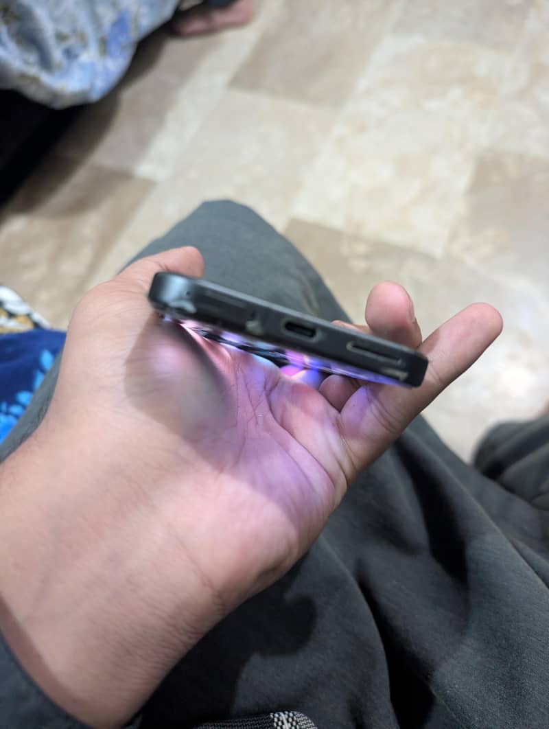 Google Pixel 9 5
