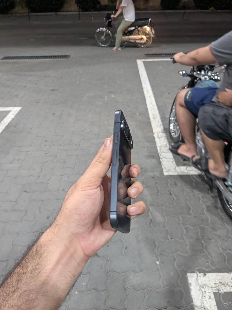 Google Pixel 9 5