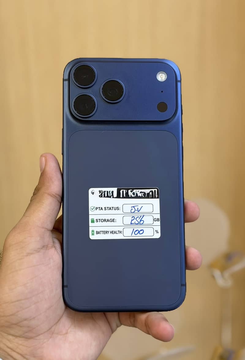 Apple iPhone 17 Pro Max 1