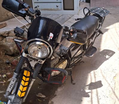 Suzuki GS 150 August 2022 | First Owner | Special Addition | Alloy Rim