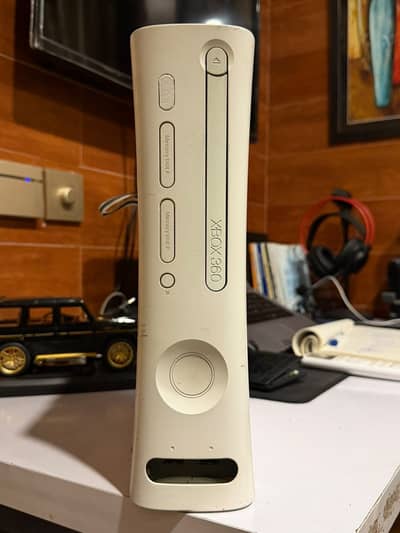 Xbox 360 320Gb with complete box