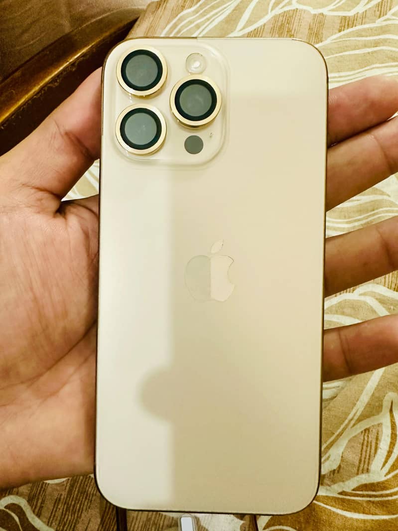 Apple iPhone 16 Pro Max 0
