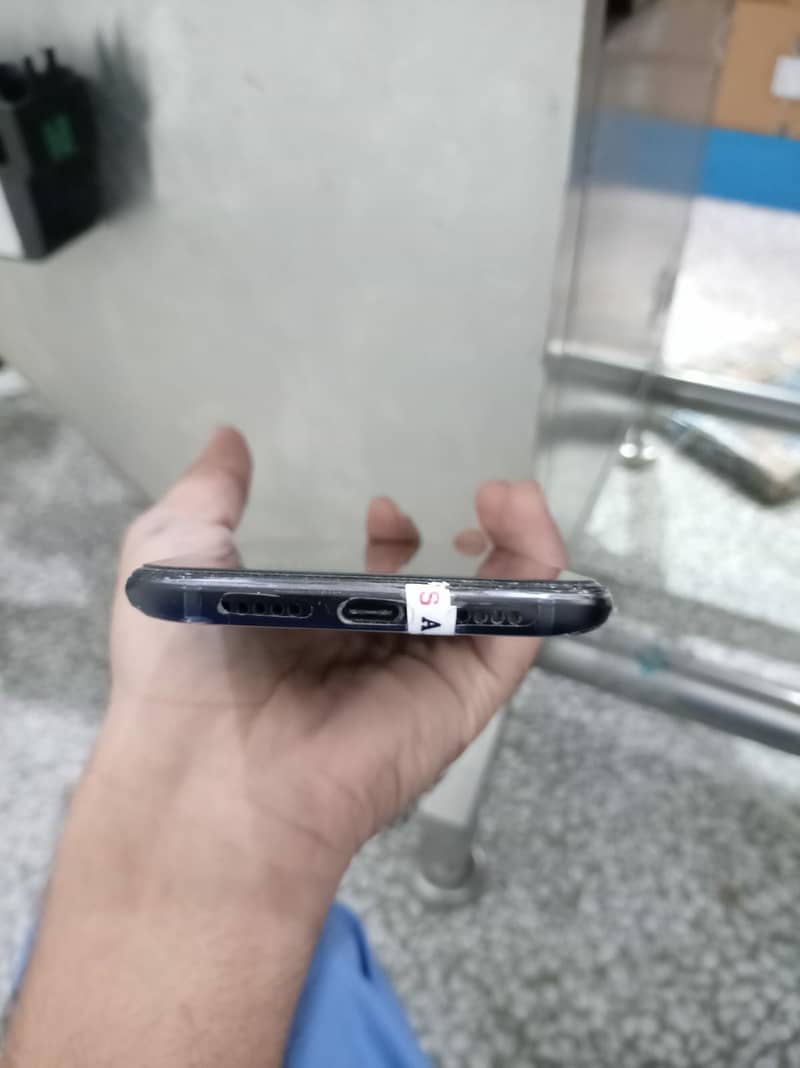One Plus 6T 5