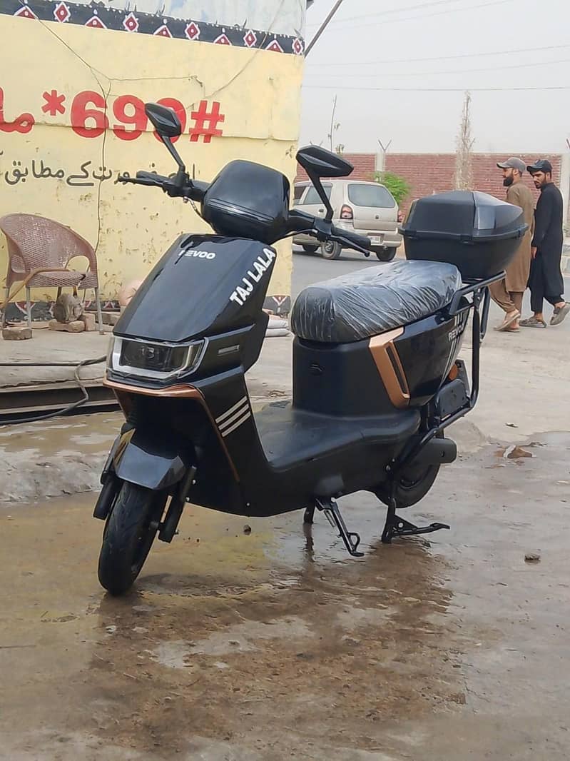 Revoo A12 3