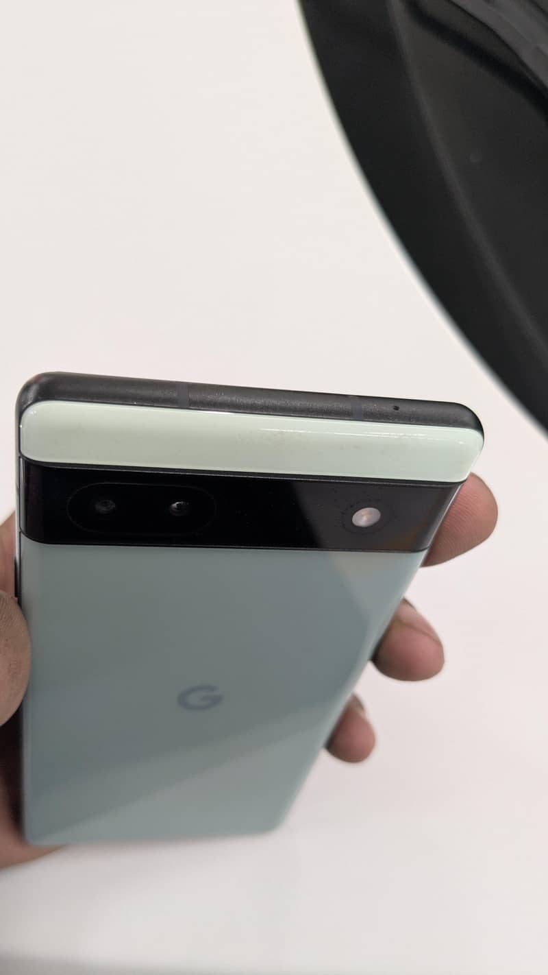 Google Pixel 6a 1