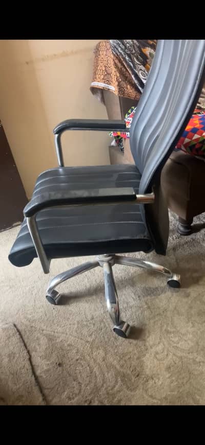 Office chair for sale in new condition