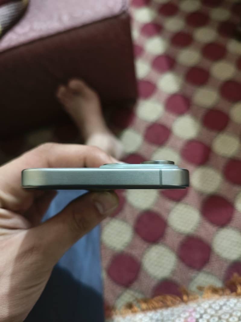 Apple iPhone 15 Pro Max 1