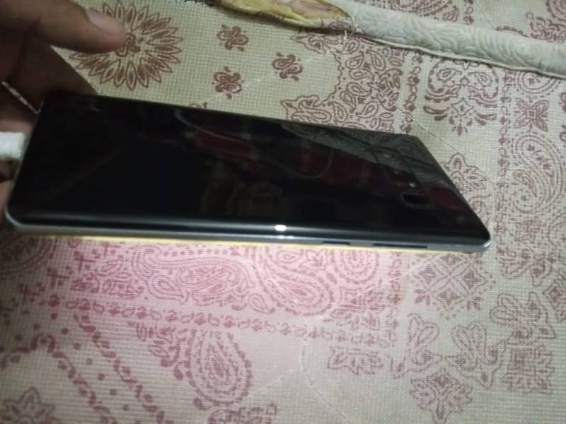 Samsung Mobile Note 8 2