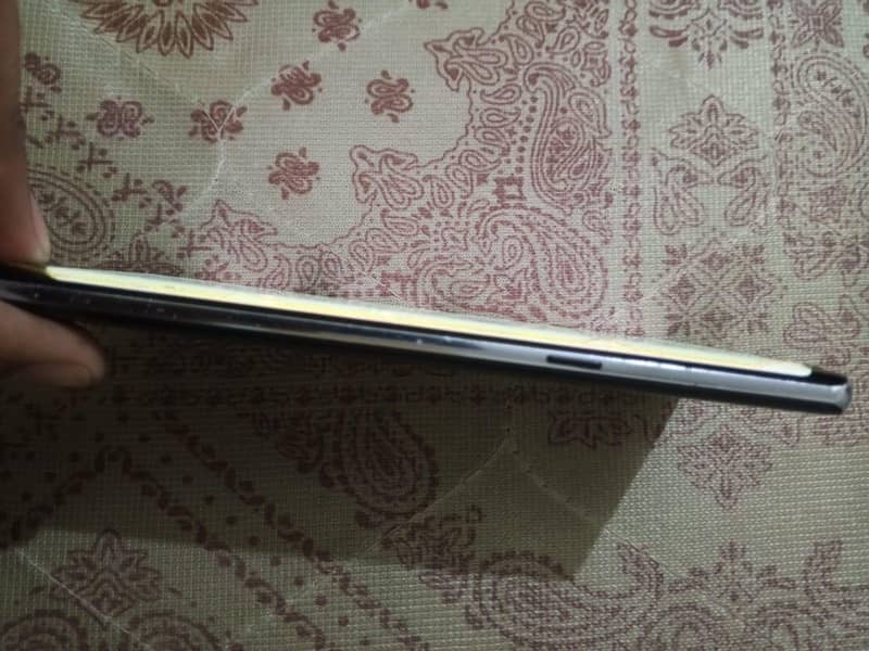 Samsung Mobile Note 8 6
