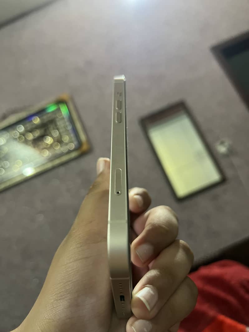 Apple iPhone 13 1