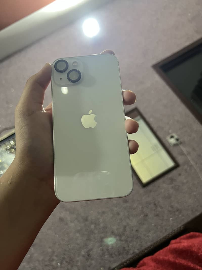 Apple iPhone 13 6