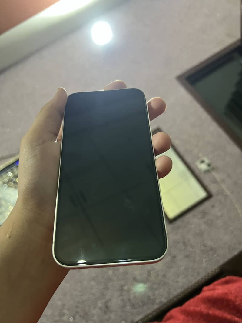 Apple iPhone 13 7