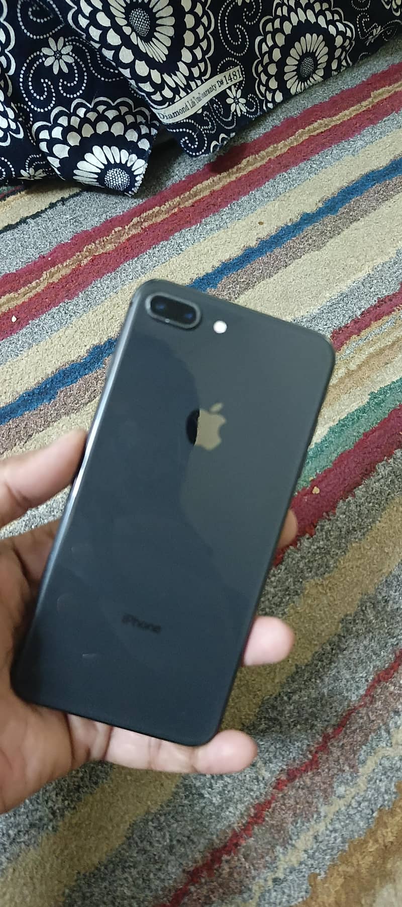 Apple iPhone 8 Plus 2