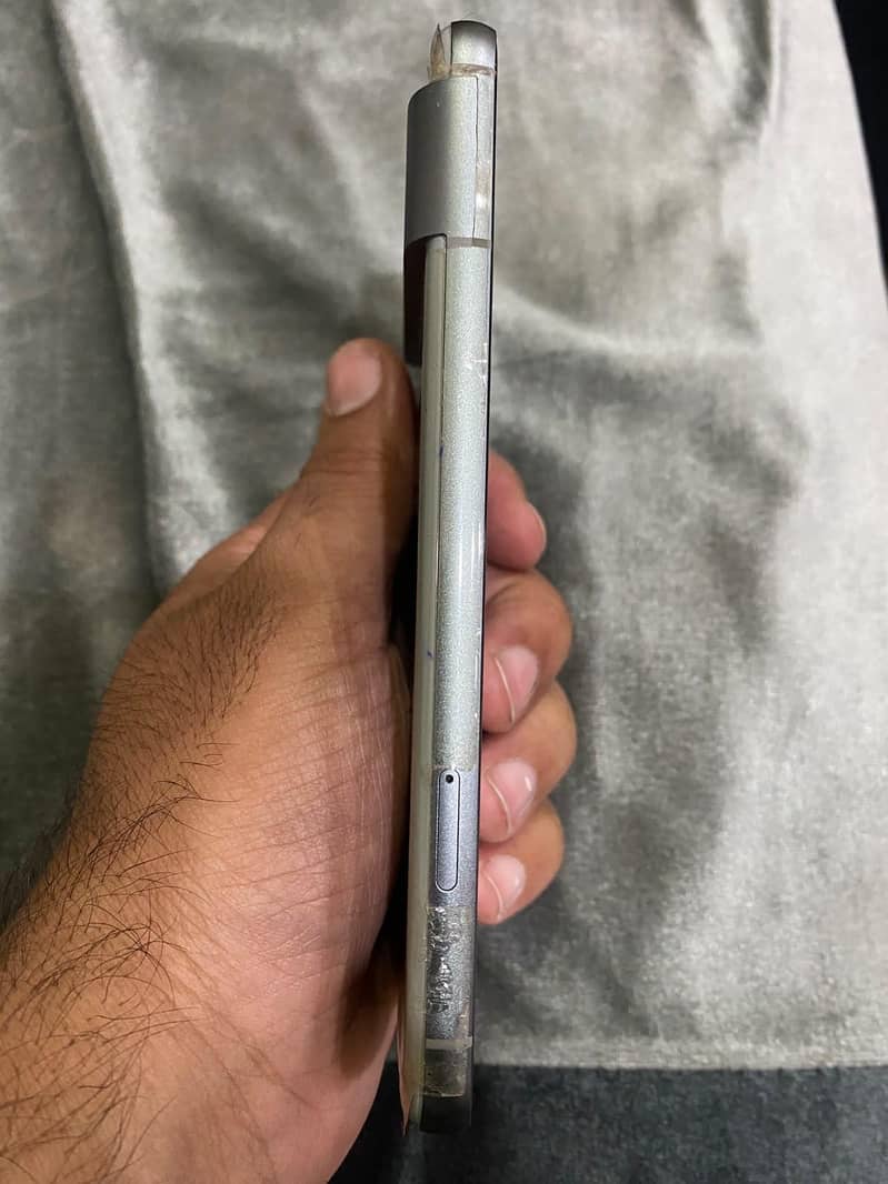Google Pixel 8 2
