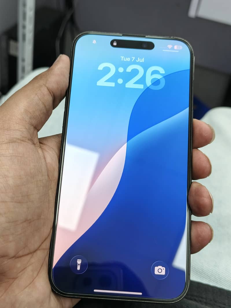 Apple iPhone 15 Pro Max 3