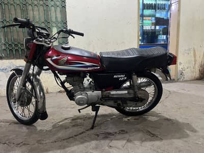 Honda 125 model2015 WhatsApp number03134213540