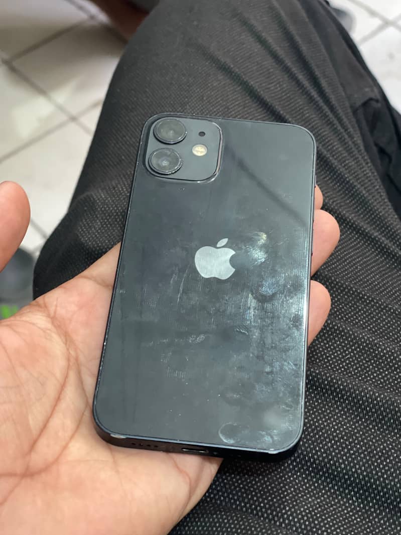 Apple iPhone 12 mini 0