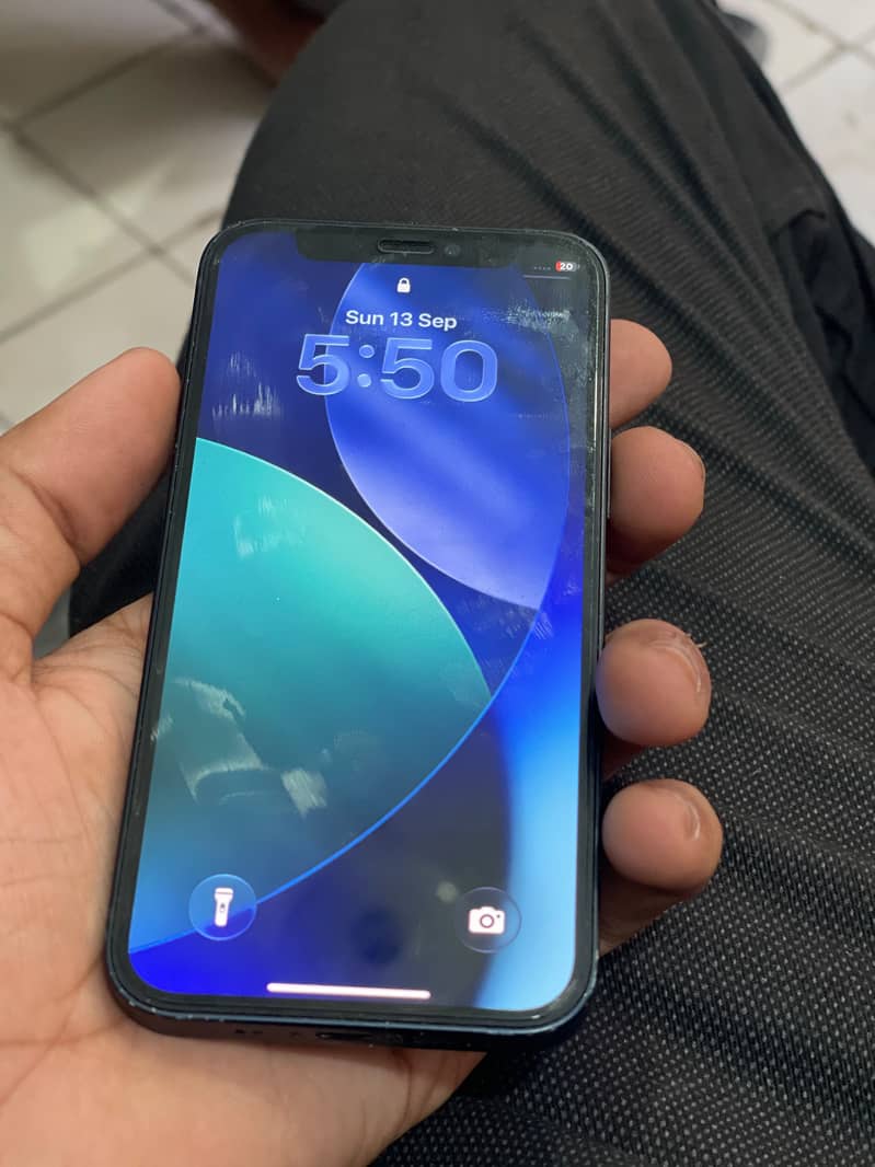 Apple iPhone 12 mini 1