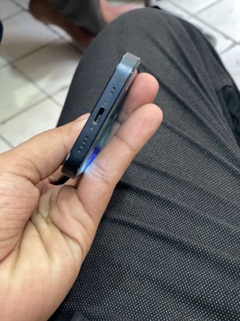 Apple iPhone 12 mini 2