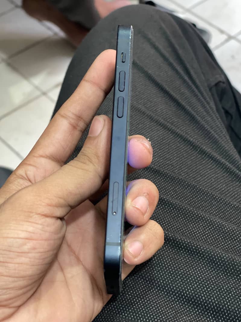 Apple iPhone 12 mini 6