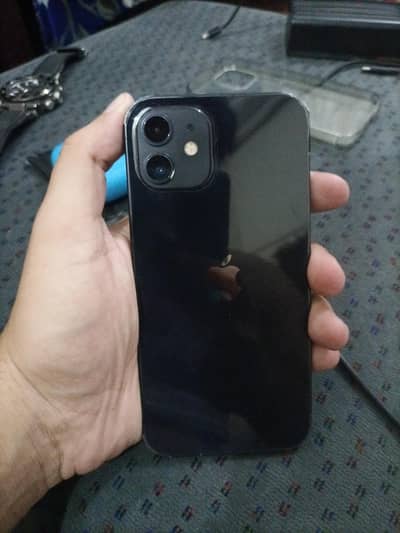 Apple iPhone 12