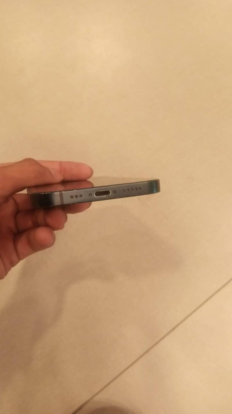Apple iPhone 12 2