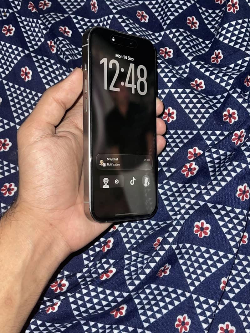 Apple iPhone 15 Pro 3
