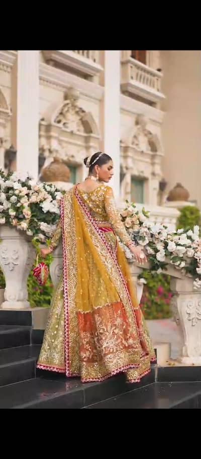 1 time only used mehndi bridal dress medium size stitched