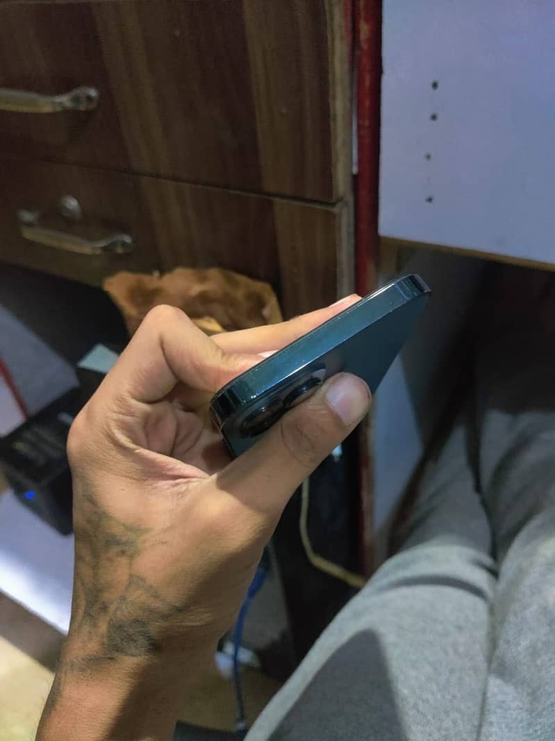 Apple iPhone 12 Pro Max 5