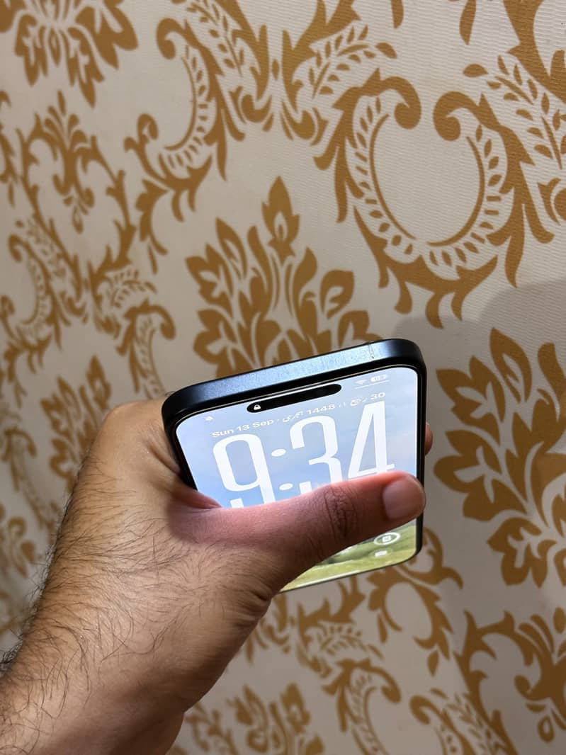 Apple iPhone 16 Plus 2