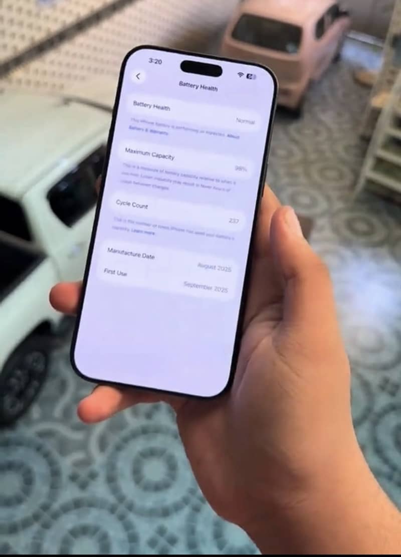 Apple iPhone 17 Pro Max 1