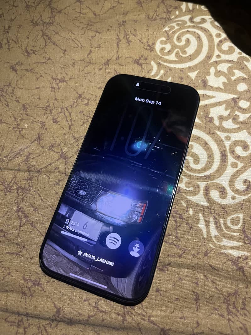 Apple iPhone 16 Pro 0