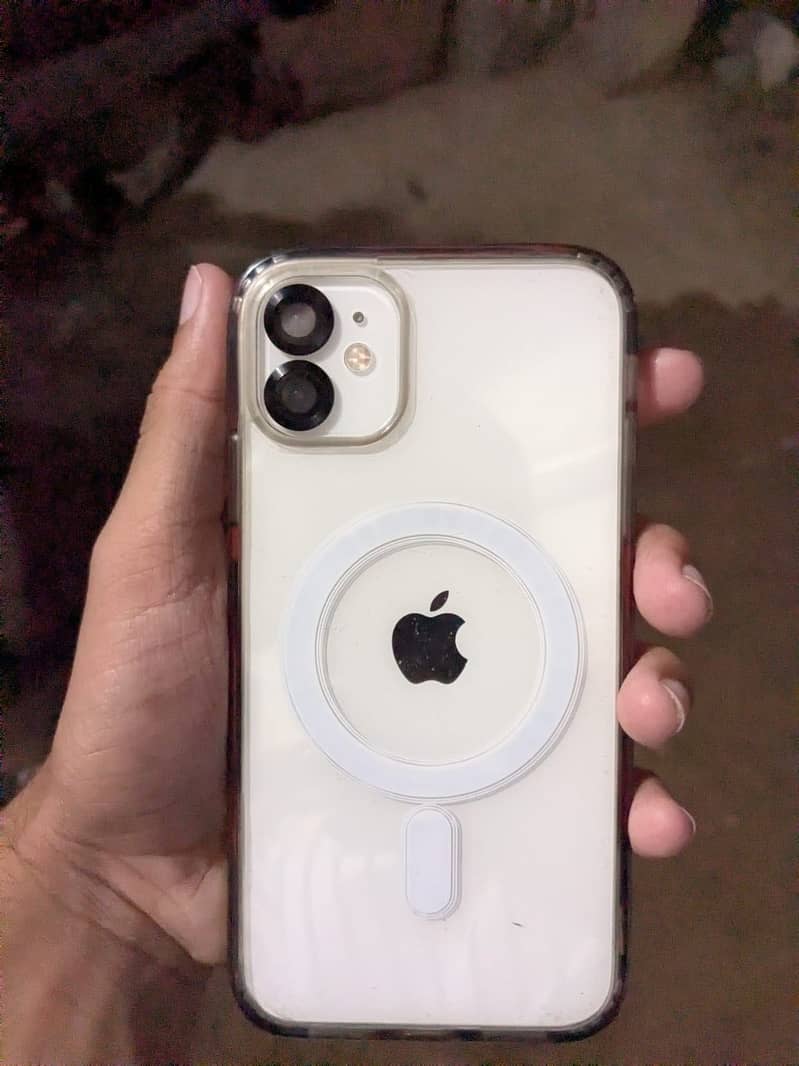 Apple iPhone 11 3