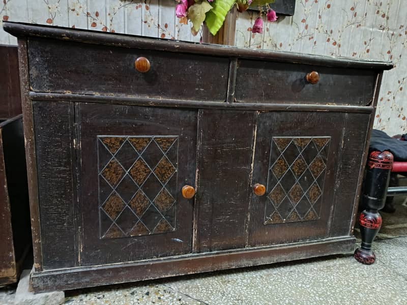 Dressing Table 4