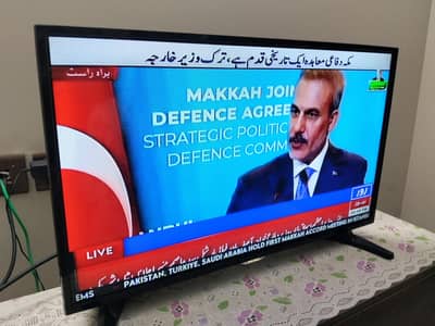 AKIRA Led 32 inch