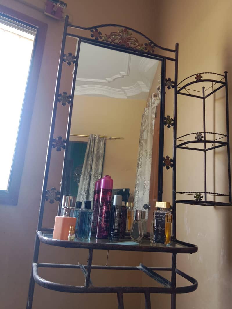 dressing table 0