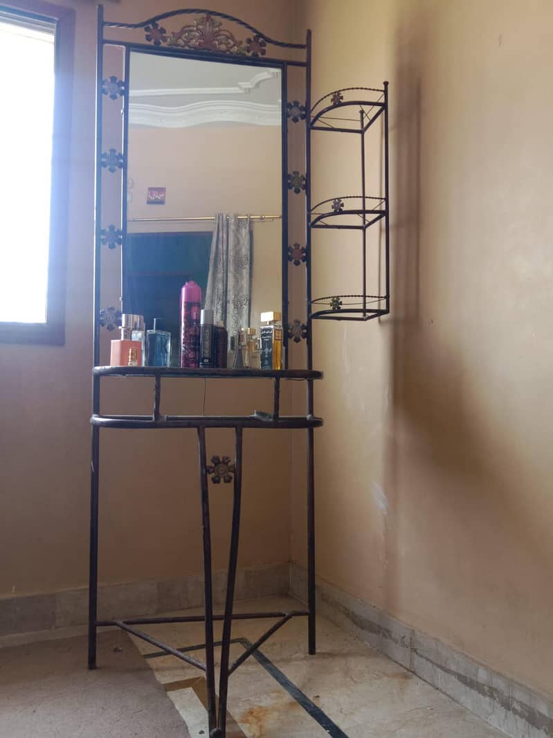 dressing table 2