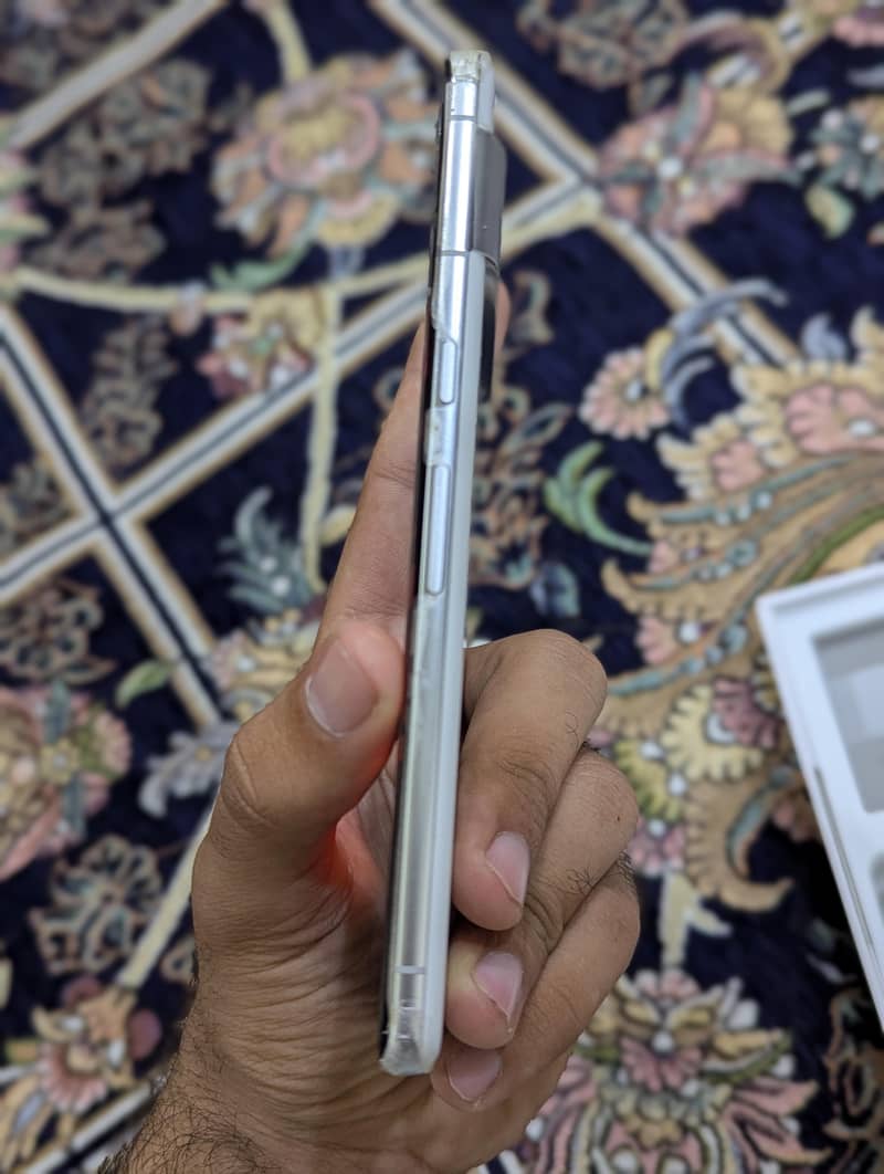 Google Pixel 7 Pro 8