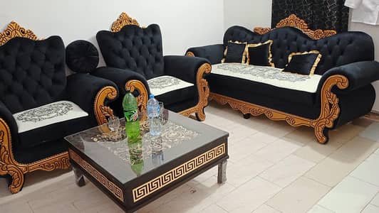 7 seater Tajj sofa sett with table