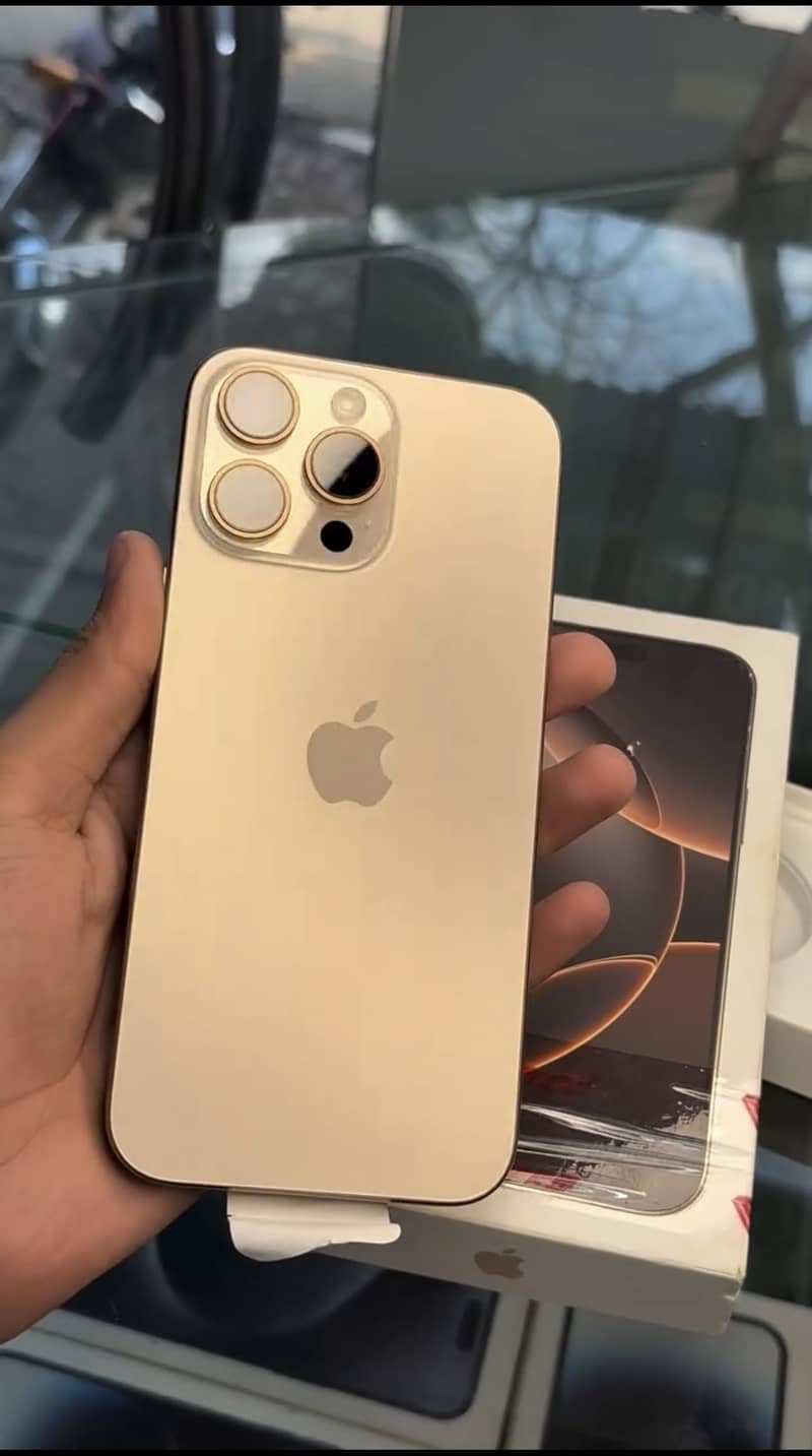 Apple iPhone 16 Pro Max 0