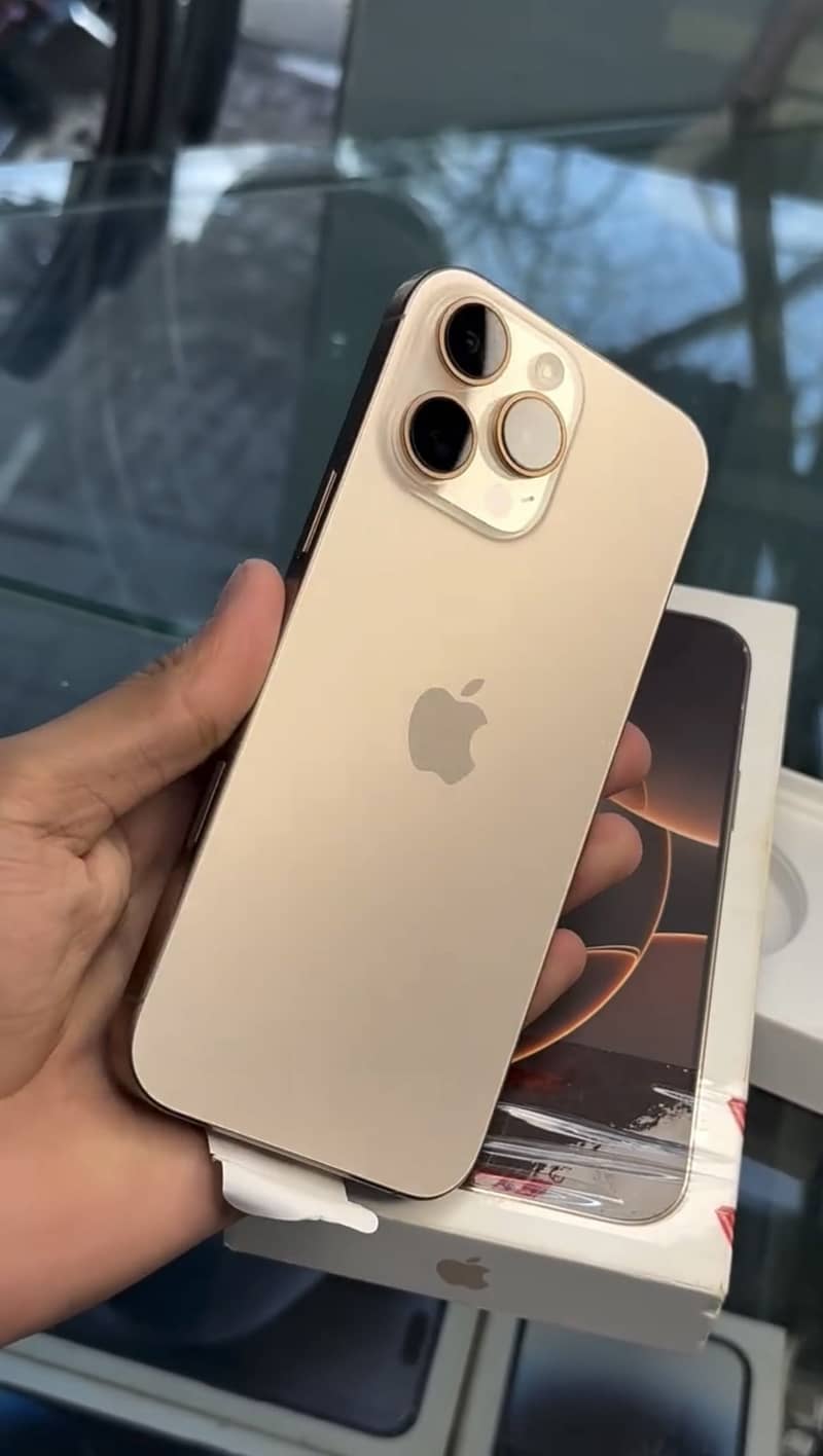 Apple iPhone 16 Pro Max 1