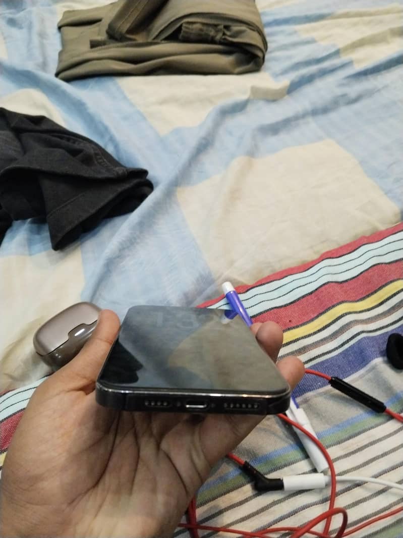 Apple iPhone 14 Pro Max 2
