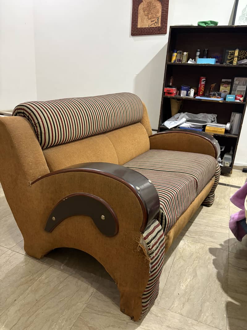 2 Single Beds + Sofa 6