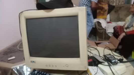 VL700 color monitor