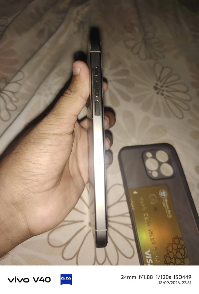 iphone 15 pro max 3