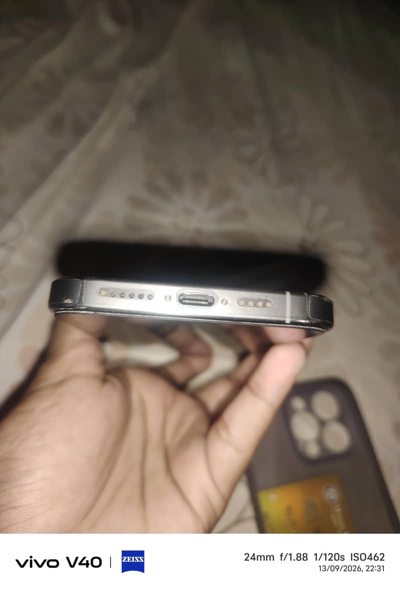 iphone 15 pro max 4