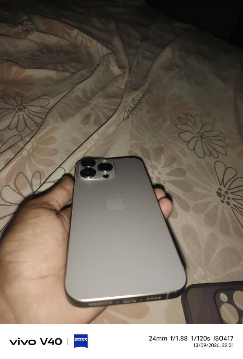 iphone 15 pro max 5