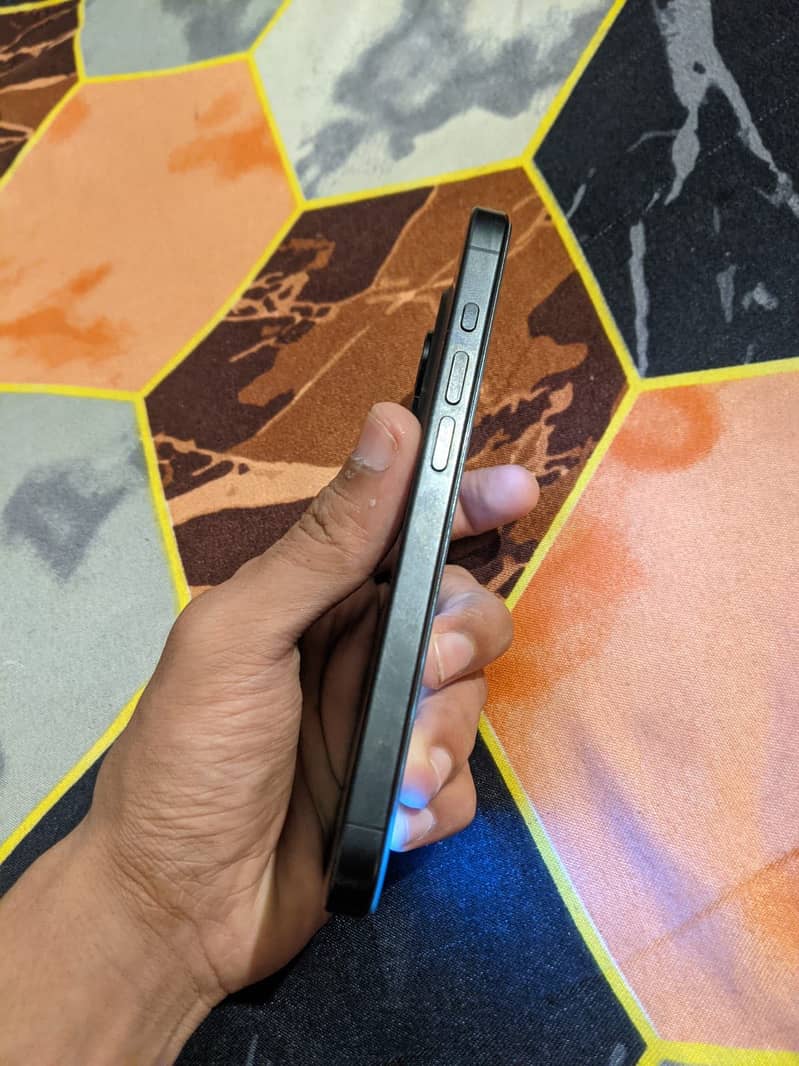 Apple iPhone 15 Pro 1