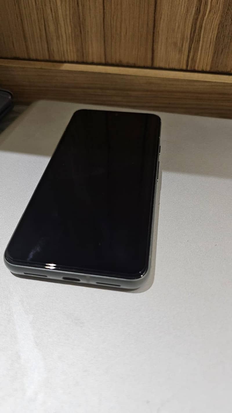 Google Pixel 8 5